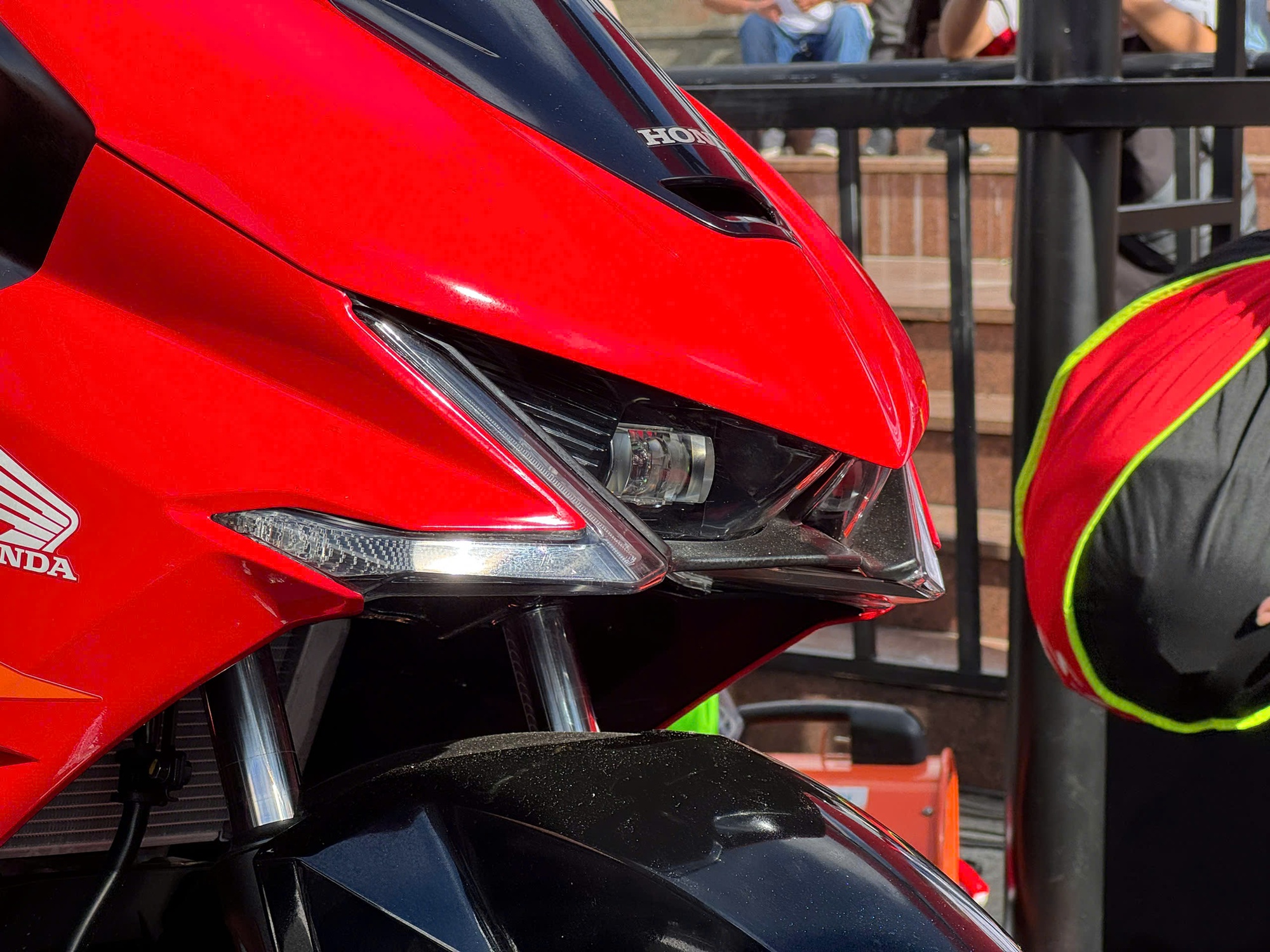 Honda ra mắt 3 xe máy mới: Winner R 'lột xác', ADV350 lần đầu xuất hiện, Rebel 1100 nâng cấp mới - Ảnh 4