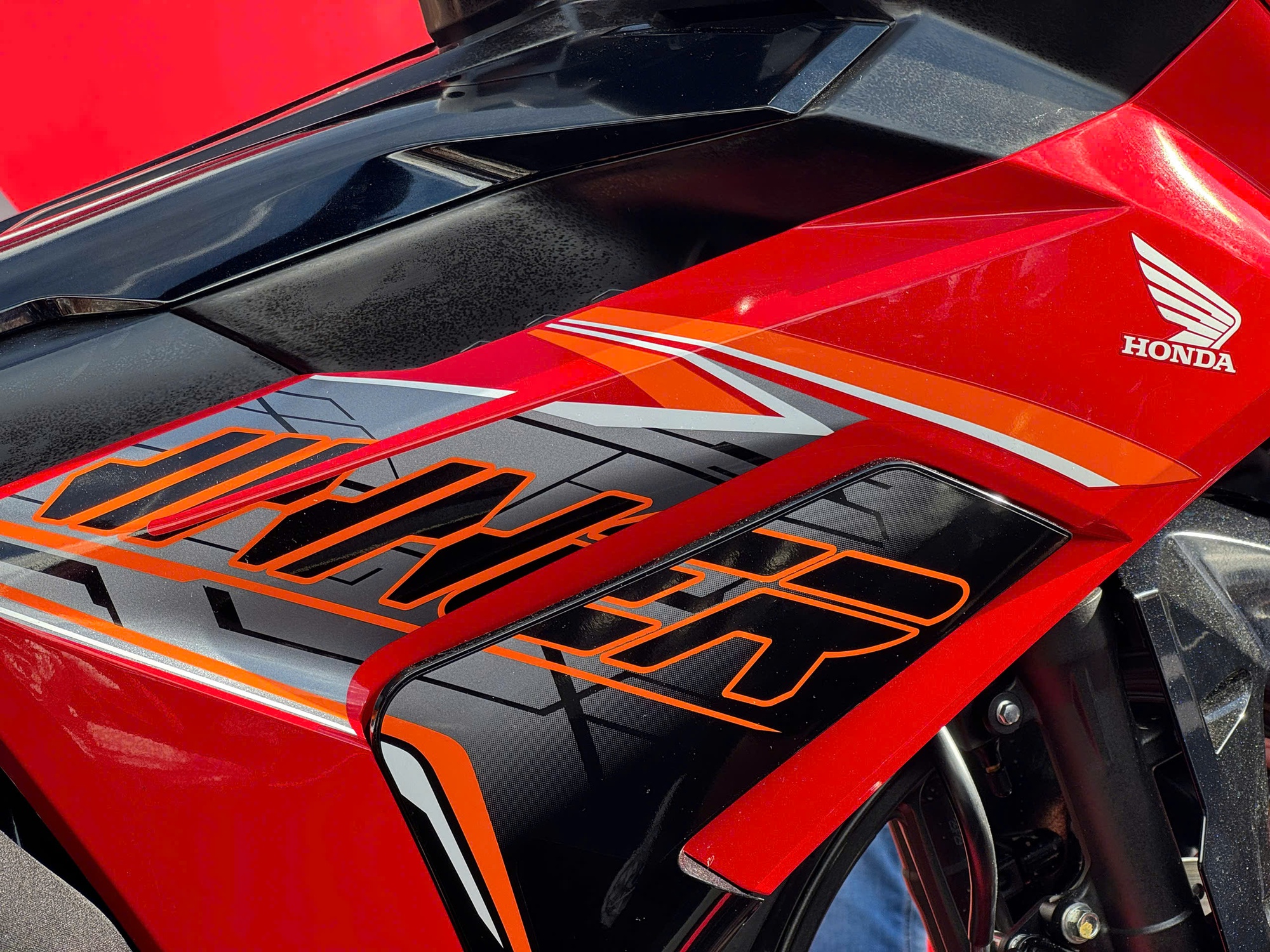 Honda ra mắt 3 xe máy mới: Winner R 'lột xác', ADV350 lần đầu xuất hiện, Rebel 1100 nâng cấp mới - Ảnh 7