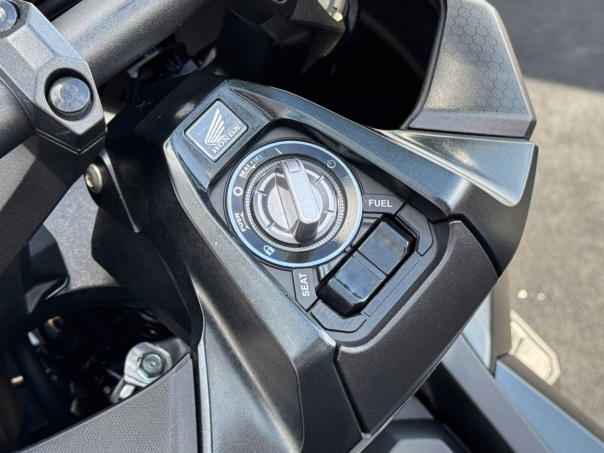 Honda ra mắt 3 xe máy mới: Winner R 'lột xác', ADV350 lần đầu xuất hiện, Rebel 1100 nâng cấp mới - Ảnh 23