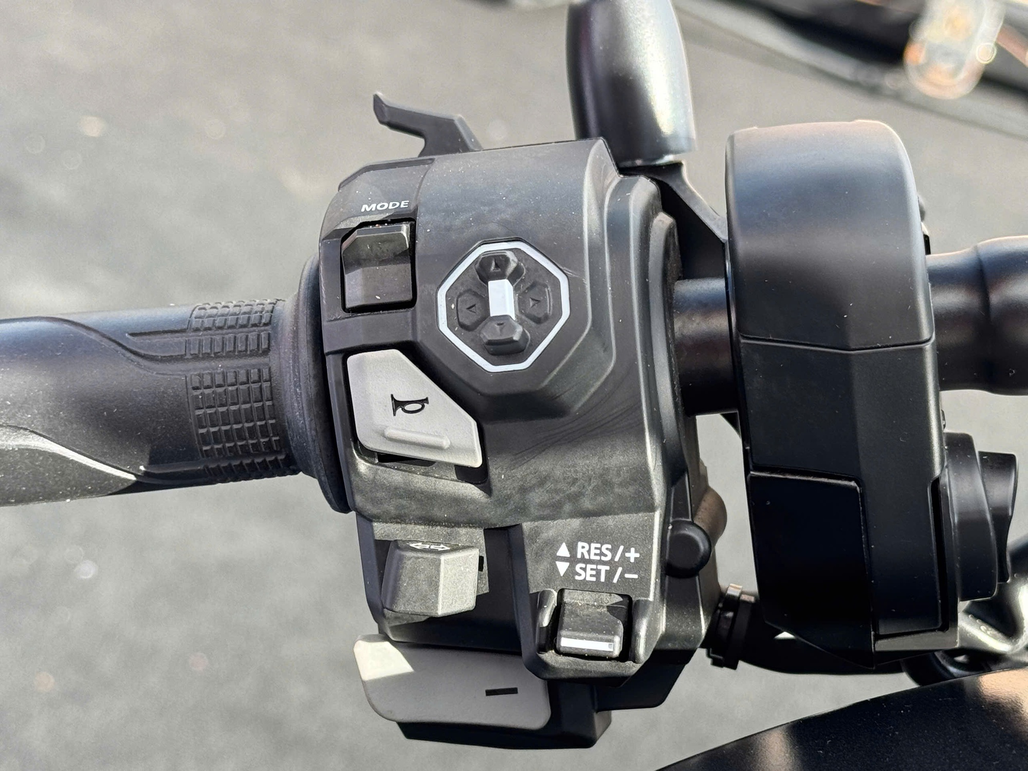 Honda ra mắt 3 xe máy mới: Winner R 'lột xác', ADV350 lần đầu xuất hiện, Rebel 1100 nâng cấp mới - Ảnh 33