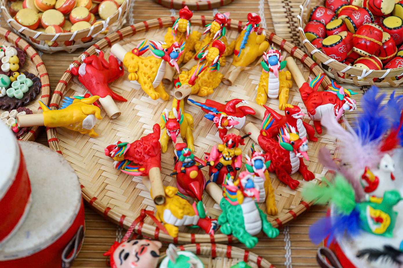 Đồ chơi trung thu truyền thống 'hồi sinh' giá tiền triệu - Ảnh 9