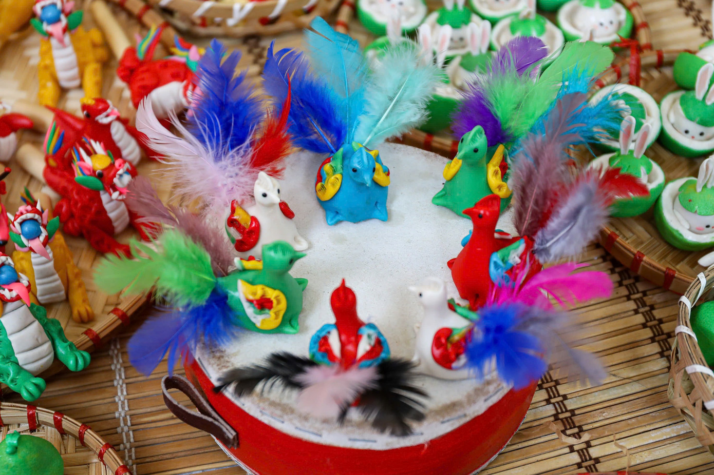 Đồ chơi trung thu truyền thống 'hồi sinh' giá tiền triệu - Ảnh 12