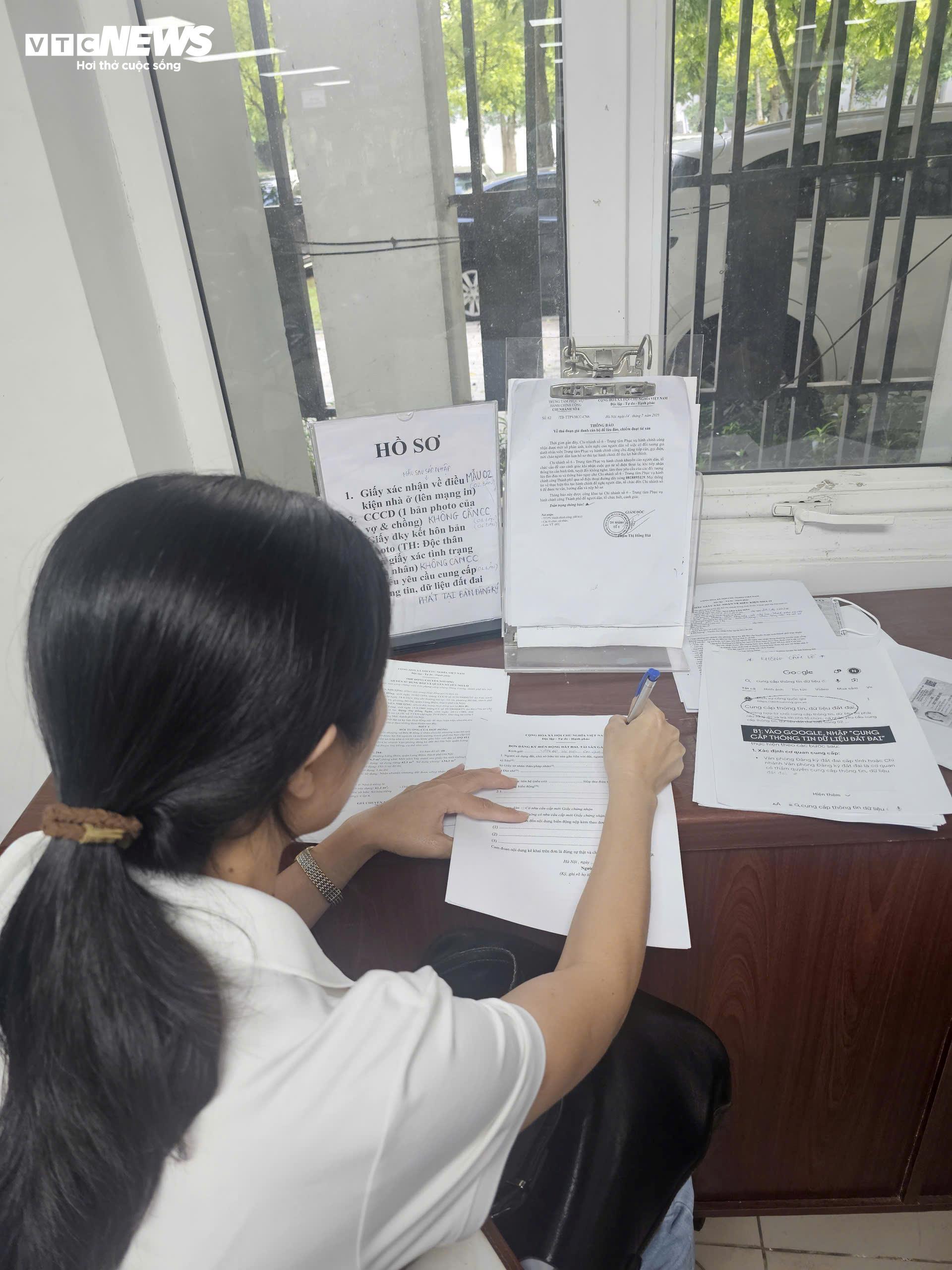 ‘Cò’ giăng lưới bủa vây, người mua nhà xã hội ‘dính’ bất cứ lúc nào - Ảnh 2