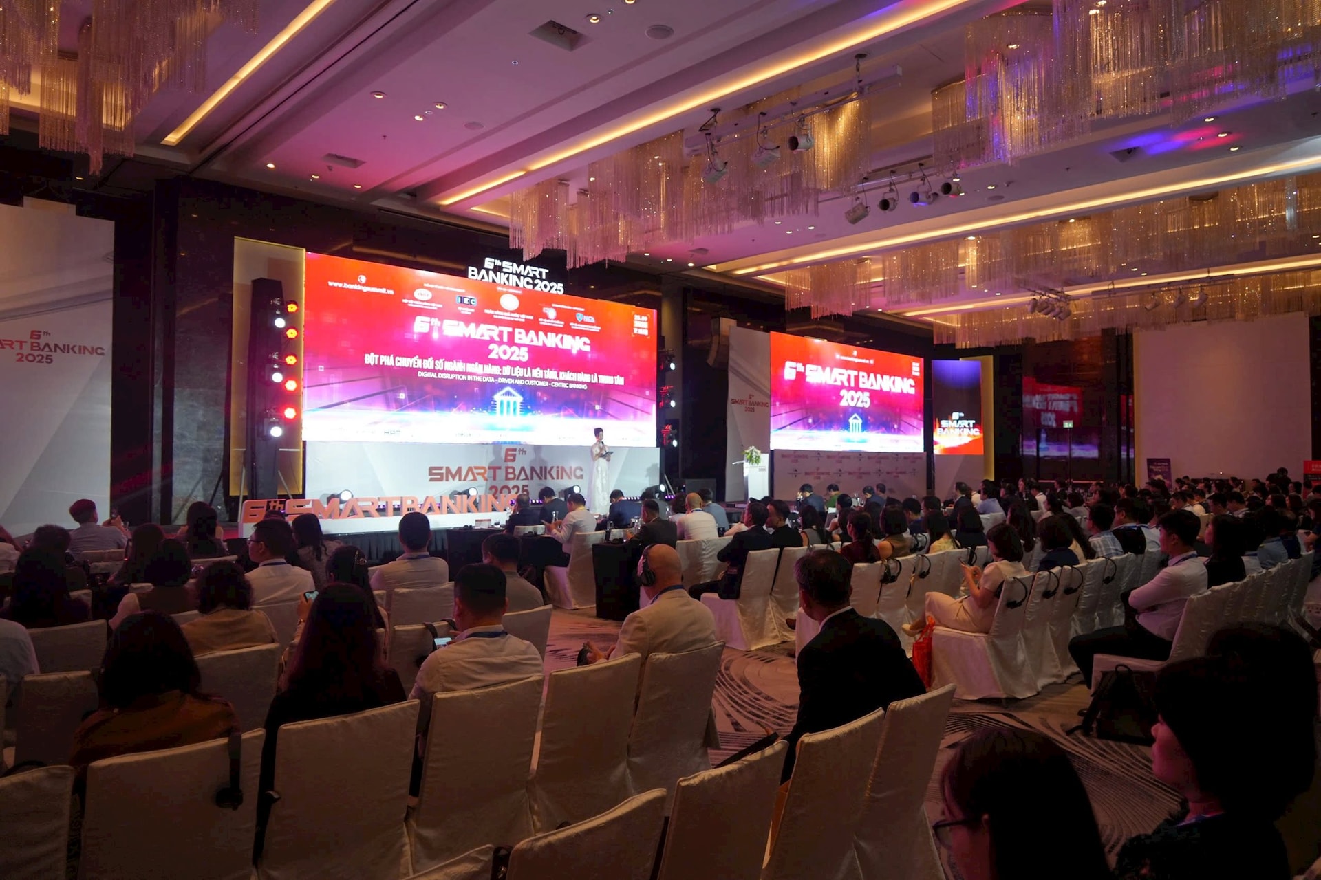 TS. Nguyễn Quốc Hùng: Hướng tới hệ sinh thái ngân hàng số bền vững, đổi mới nhưng an toàn, cá nhân hóa nhưng bảo vệ quyền riêng tư - Ảnh 2