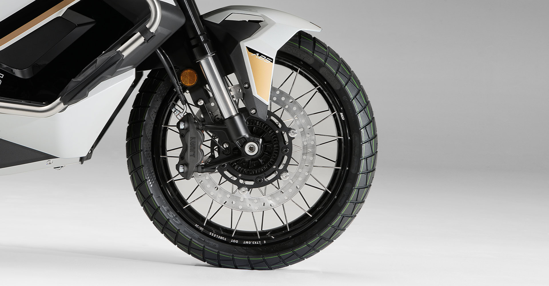 Ở Việt Nam có xe tay ga cốp rộng gấp rưỡi Lead, đầy bình đi 500 km, động cơ khỏe hơn của Honda, Yamaha - Ảnh 7