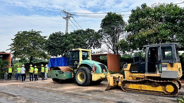 Khởi công tuyến đường dự phóng thuộc dự án trên đường Võ Văn Kiệt - Ảnh 2