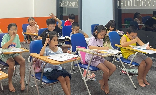 Chi cho giáo dục, y tế được giảm trừ trước khi tính thuế thu nhập cá nhân - Ảnh 1