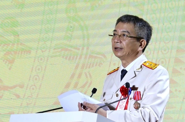 Ngành thuế dự kiến năm nay thu đạt trên 2 triệu tỉ, tăng 380 lần sau 35 năm - Ảnh 1