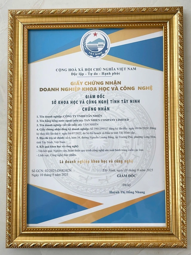 Một doanh nghiệp làm bánh tráng nhận danh hiệu 'Doanh nghiệp Khoa học và Công nghệ' - Ảnh 2