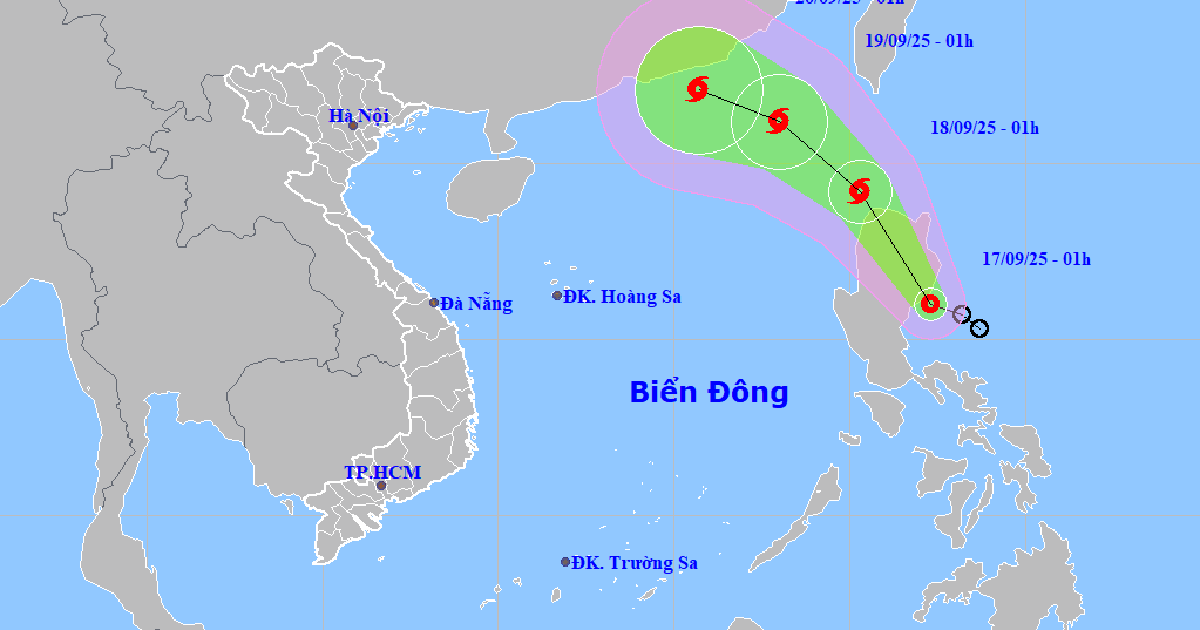 Áp thấp nhiệt đới gần Biển Đông đang mạnh lên thành bão