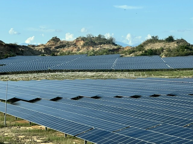 Áp dụng giá điện 2 thành phần cho khách hàng dùng điện trên 200.000kWh/tháng từ 1.1.2026 - Ảnh 1