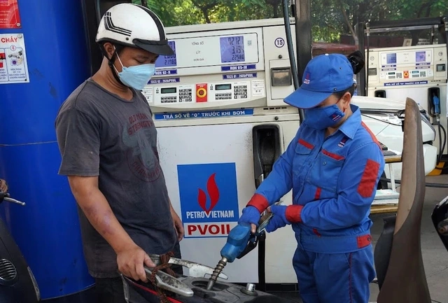 Giá xăng dầu đồng loạt tăng - Ảnh 1