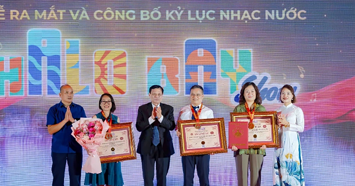 Halong Marina ra mắt Halo Bay Show: Biểu tượng giải trí mới bên vịnh Di sản