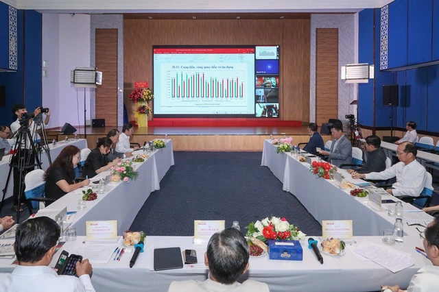 Thách thức cho tăng trưởng kinh tế: Ổn định tỉ giá và lạm phát kỳ vọng - Ảnh 1