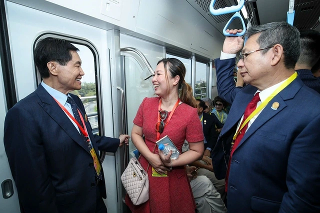 TP.HCM tiến tới Đại hội đại biểu Đảng bộ lần thứ I: Đất lành cho dòng kiều hối tỉ USD - Ảnh 1