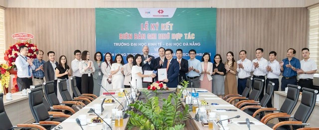 Techcombank hợp tác phát triển nguồn nhân lực cho Trung tâm tài chính quốc tế - Ảnh 1