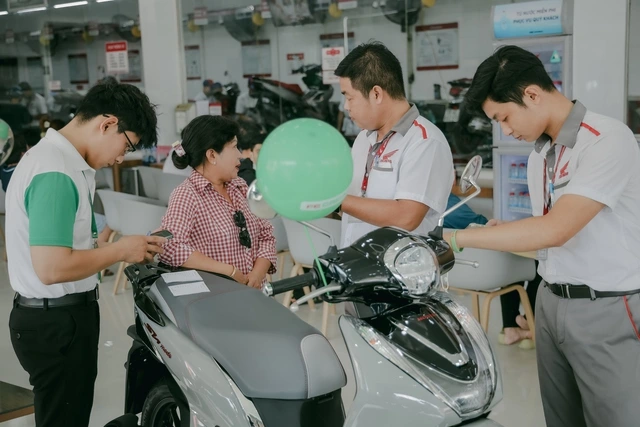 FE CREDIT đồng hành người trẻ mùa tựu trường với gói ưu đãi vay mua xe máy - Ảnh 2