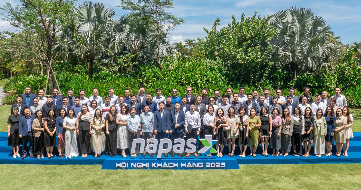 NAPAS vinh danh các đơn vị trung gian thanh toán tại Hội nghị khách hàng 2025