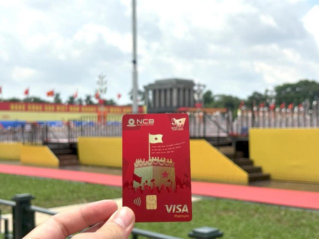 Ngắm những khung hình rực rỡ của thẻ NCB Visa Tự hào check-in dịp Quốc khánh - Ảnh 2