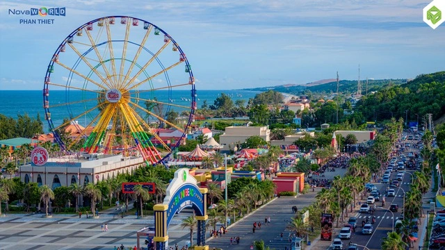 Novaland 'chơi' lớn, phát hành gần 100 triệu cổ phiếu thưởng và bán rẻ cho nhân viên - Ảnh 1