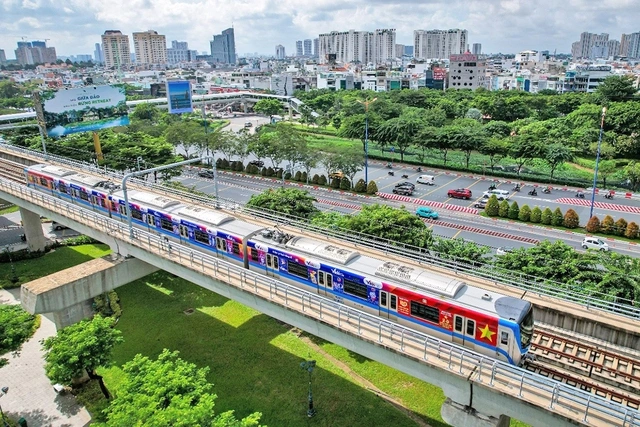 Metro rực rỡ sắc màu mừng 80 năm Quốc khánh - Ảnh 5