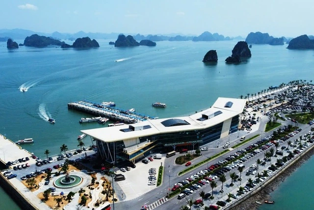 Quảng Ninh hướng tới trung tâm phát triển toàn diện - Ảnh 2