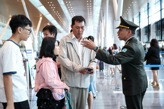 Tăng tốc làm thủ tục bay không giấy tờ - Ảnh 2