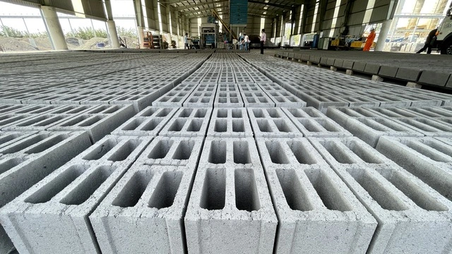 Bãi chứa 3,7 triệu tấn tro xỉ thành mỏ vật liệu triệu đô - Ảnh 3