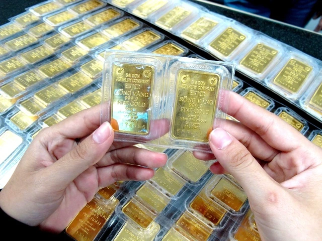 Giá vàng hôm nay 15.9.2025: Nơi tăng nơi giảm 'ngóng' thông tin lãi suất từ Mỹ - Ảnh 1