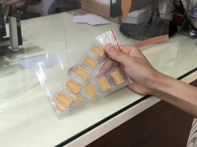 Ba 'ông lớn' vàng bạc SJC, Bảo Tín Minh Châu, Doji đồng loạt bị xử phạt - Ảnh 1