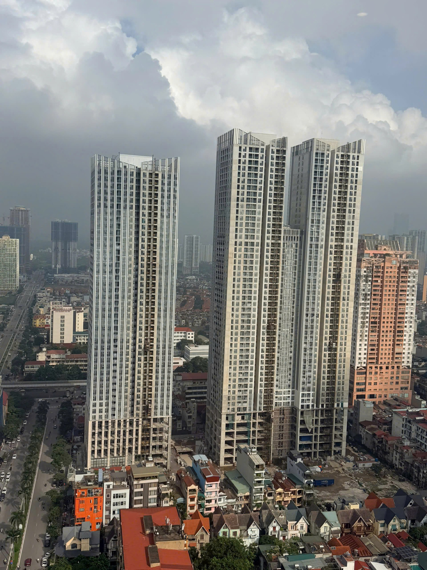 Hàng trăm khách hàng 'sốc' khi nhận thông báo thu hồi căn hộ từ chủ đầu tư Grand Sunlake - Ảnh 3