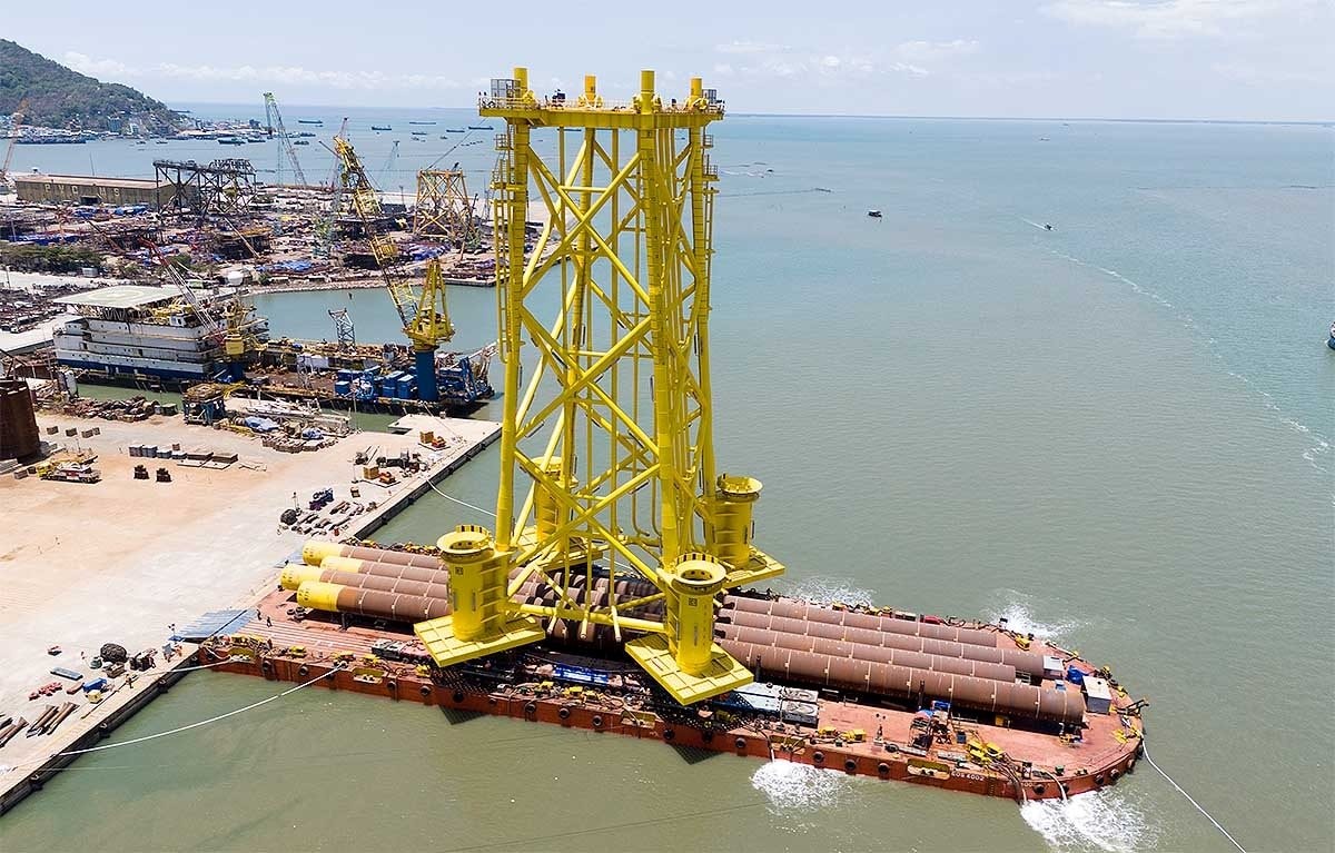 Kỷ lục vận chuyển và hạ thuỷ kiện hàng 4.000 tấn lớn nhất Việt Nam: Doanh nghiệp nào đứng sau? - Ảnh 1