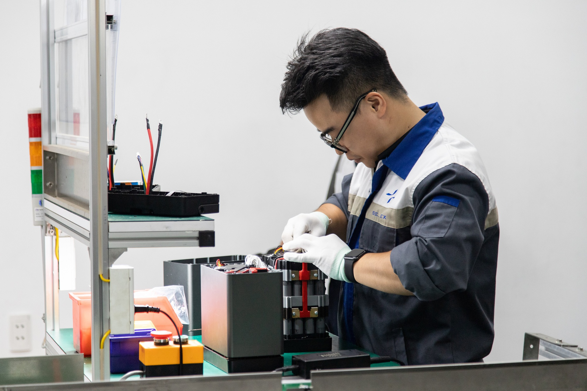 Tài xế Grab nhận hỗ trợ 10 triệu đồng khi đi xe điện của hãng Việt này: Có thể đổi pin ở trạm Petrolimex - Ảnh 4