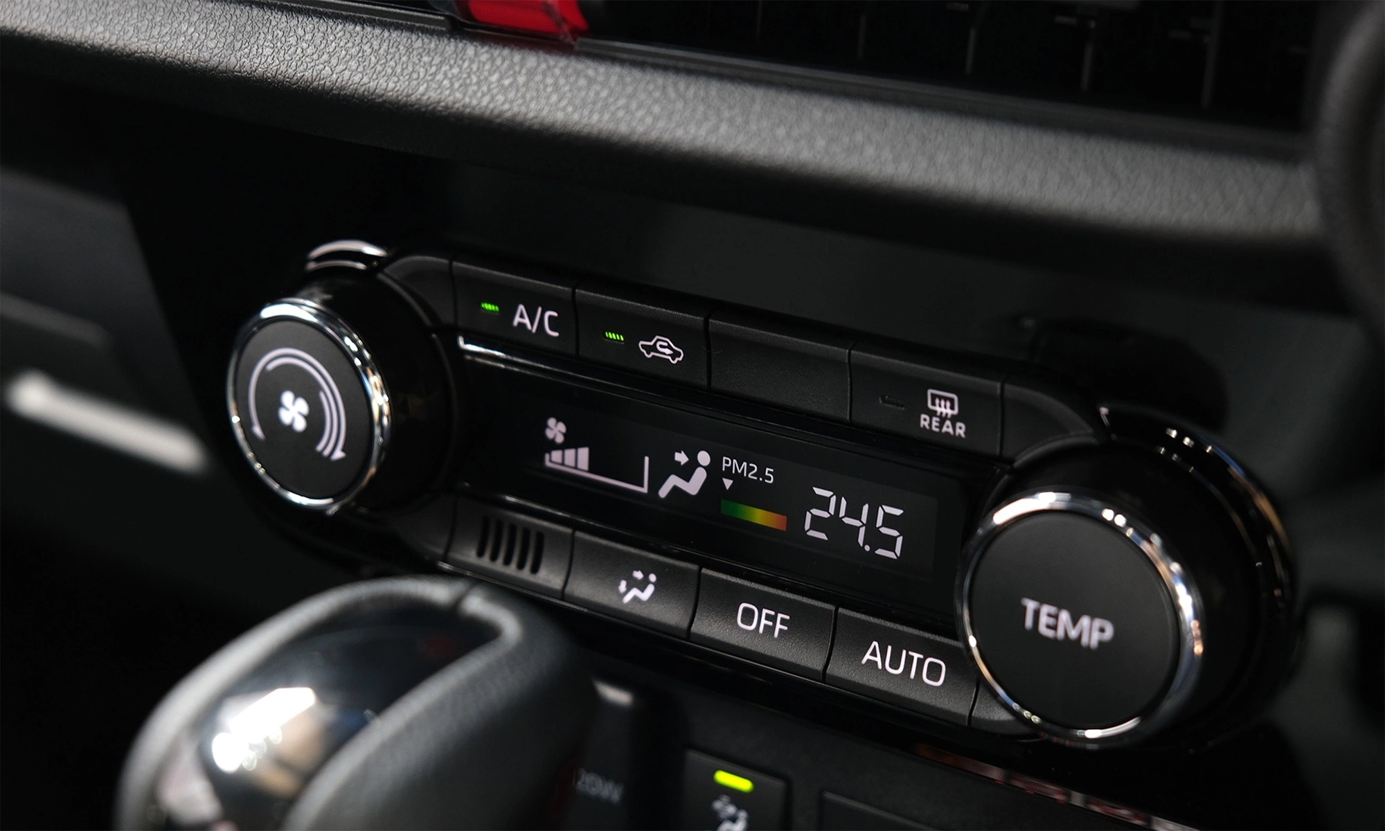 Toyota Vios có bản siêu tiết kiệm xăng: Ăn 3,4L/100km, nhận gần 4.000 đơn/tháng, giá bán thế nào? - Ảnh 10