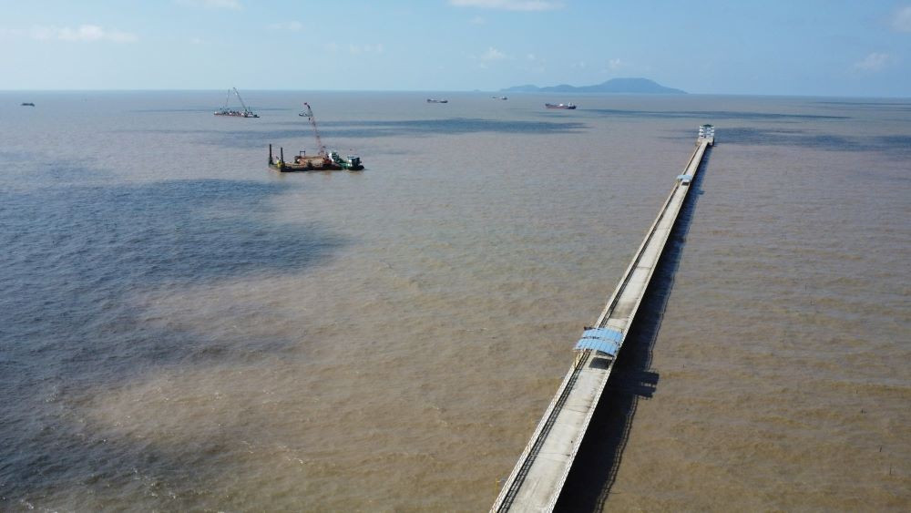 Cà Mau mời gọi doanh nghiệp đầu tư sân bay, cao tốc, cảng biển - Ảnh 1