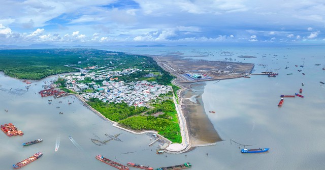 Dự án tỷ phú Phạm Nhật Vượng ròng rã theo đuổi suốt hai thập kỷ, có tòa tháp lấn biển cao nhất thế giới đón tin vui - Ảnh 2