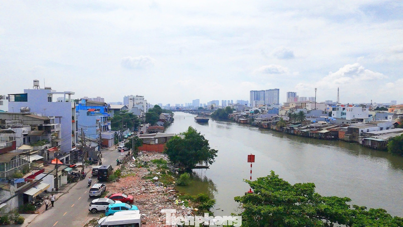 Các chính sách hỗ trợ người dân sau di dời 40.000 căn nhà ven kênh rạch ở TPHCM - Ảnh 4