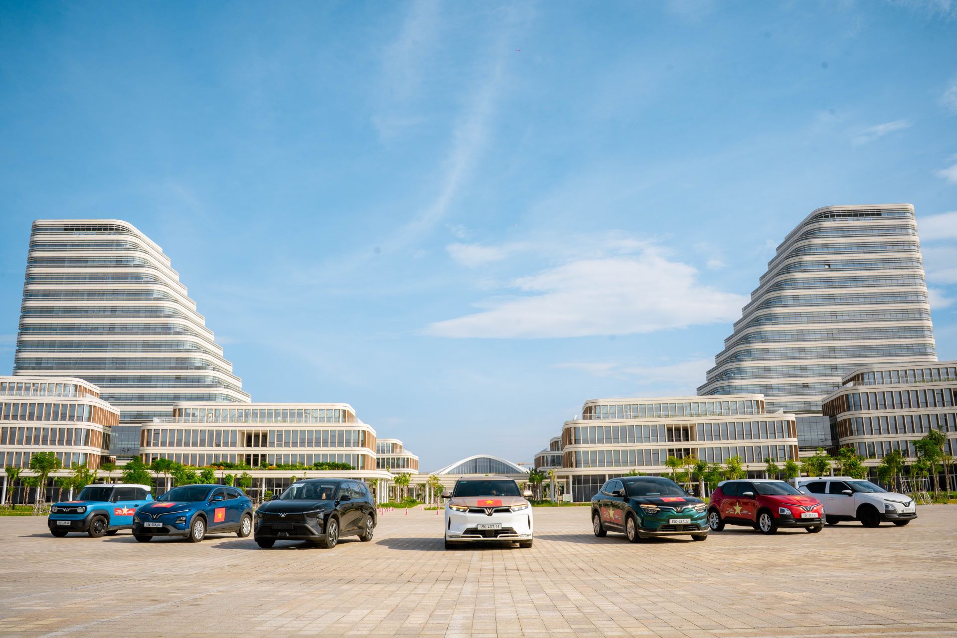 Các chuyên gia đầu ngành 'choáng' khi VinFast đạt cột mốc chưa từng có trong lịch sử thị trường xe Việt - Ảnh 1