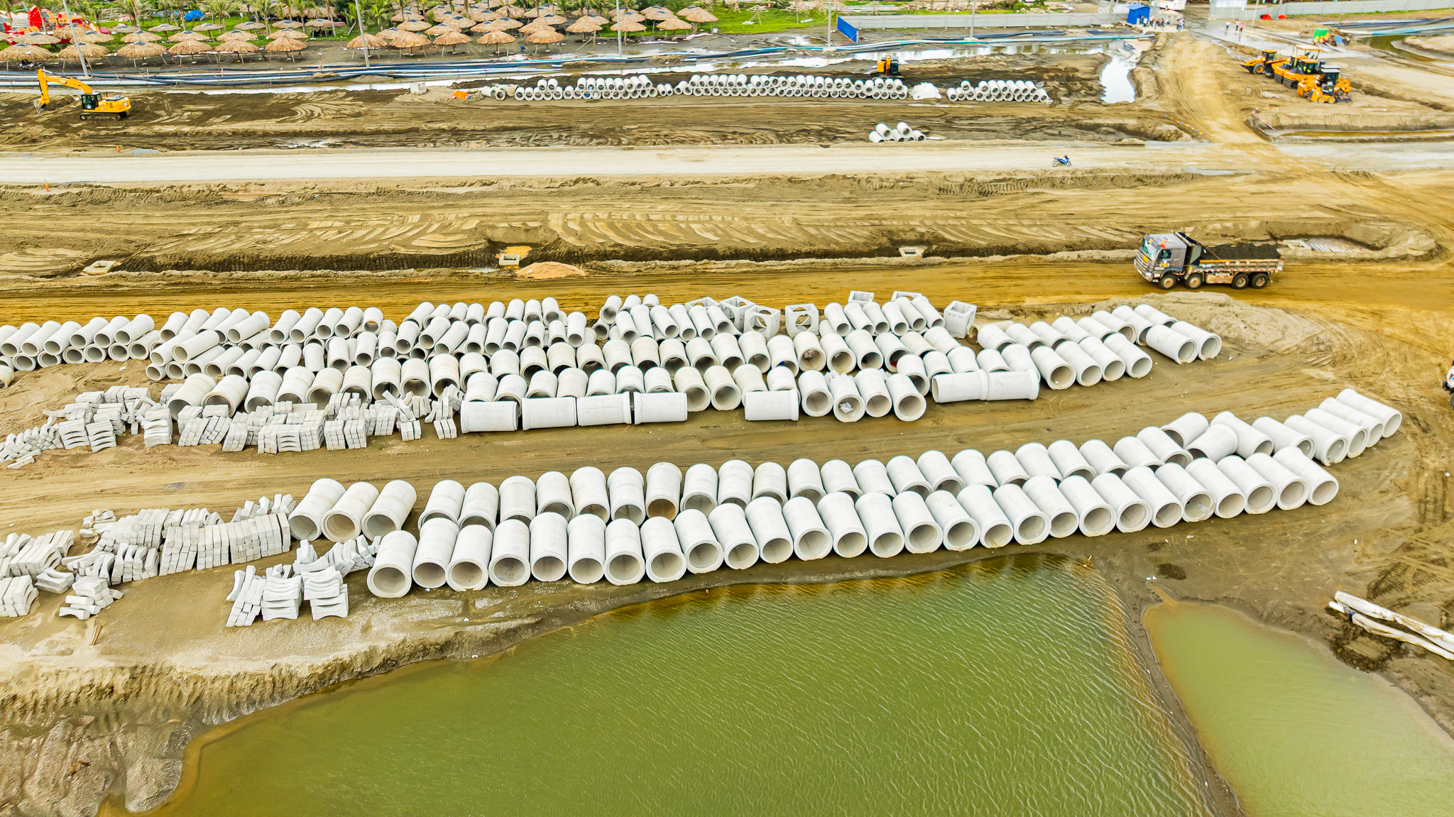 Toàn cảnh khu vực sẽ xây nhà hát có sức chứa lớn nhất Đông Nam Á, công viên 122 ha, dự kiến đón hàng chục triệu lượt khách/năm - Ảnh 10