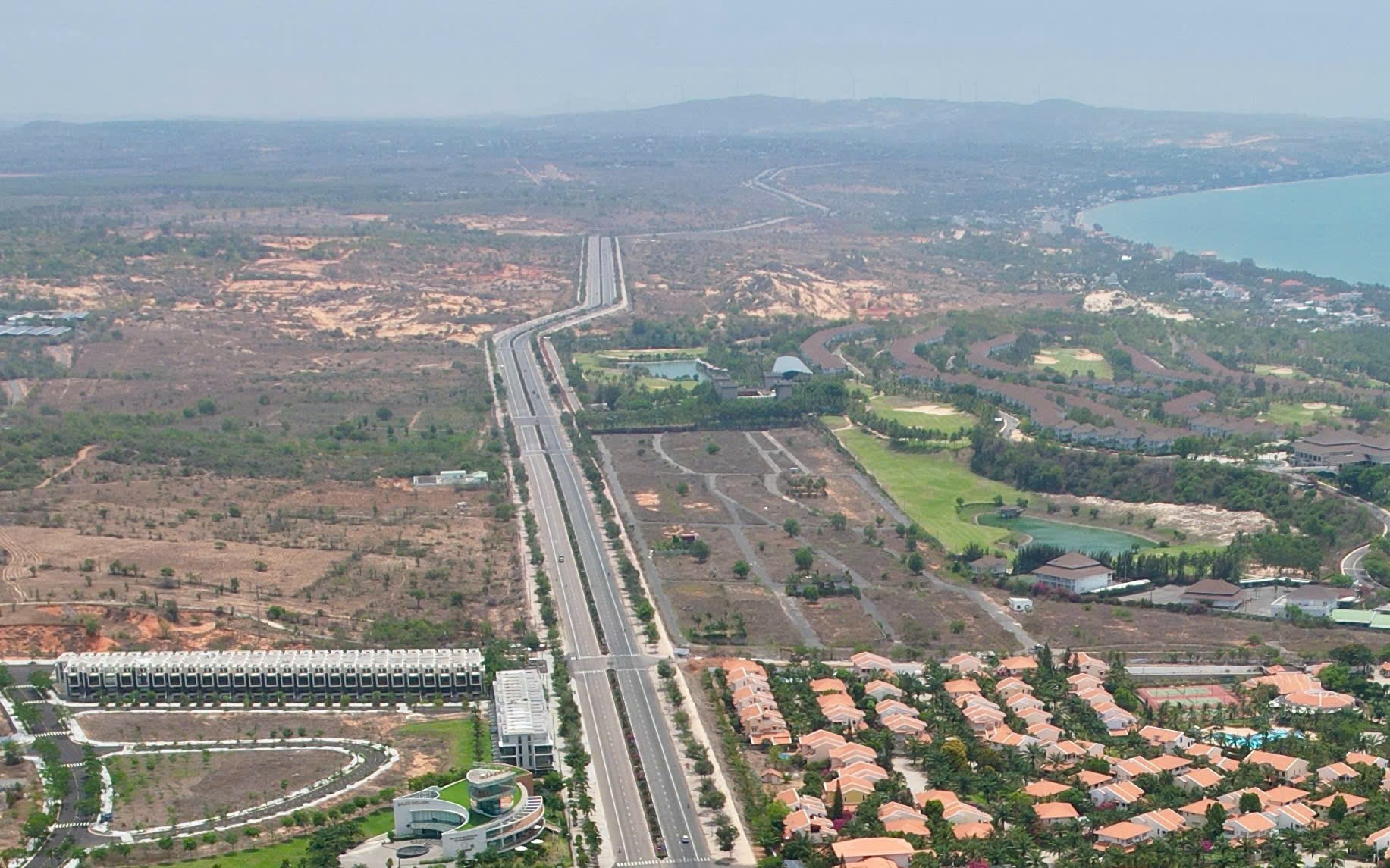 Lâm Đồng chuẩn bị đấu giá khu “đất vàng” hơn 48 ha ven biển Mũi Né - Ảnh 1