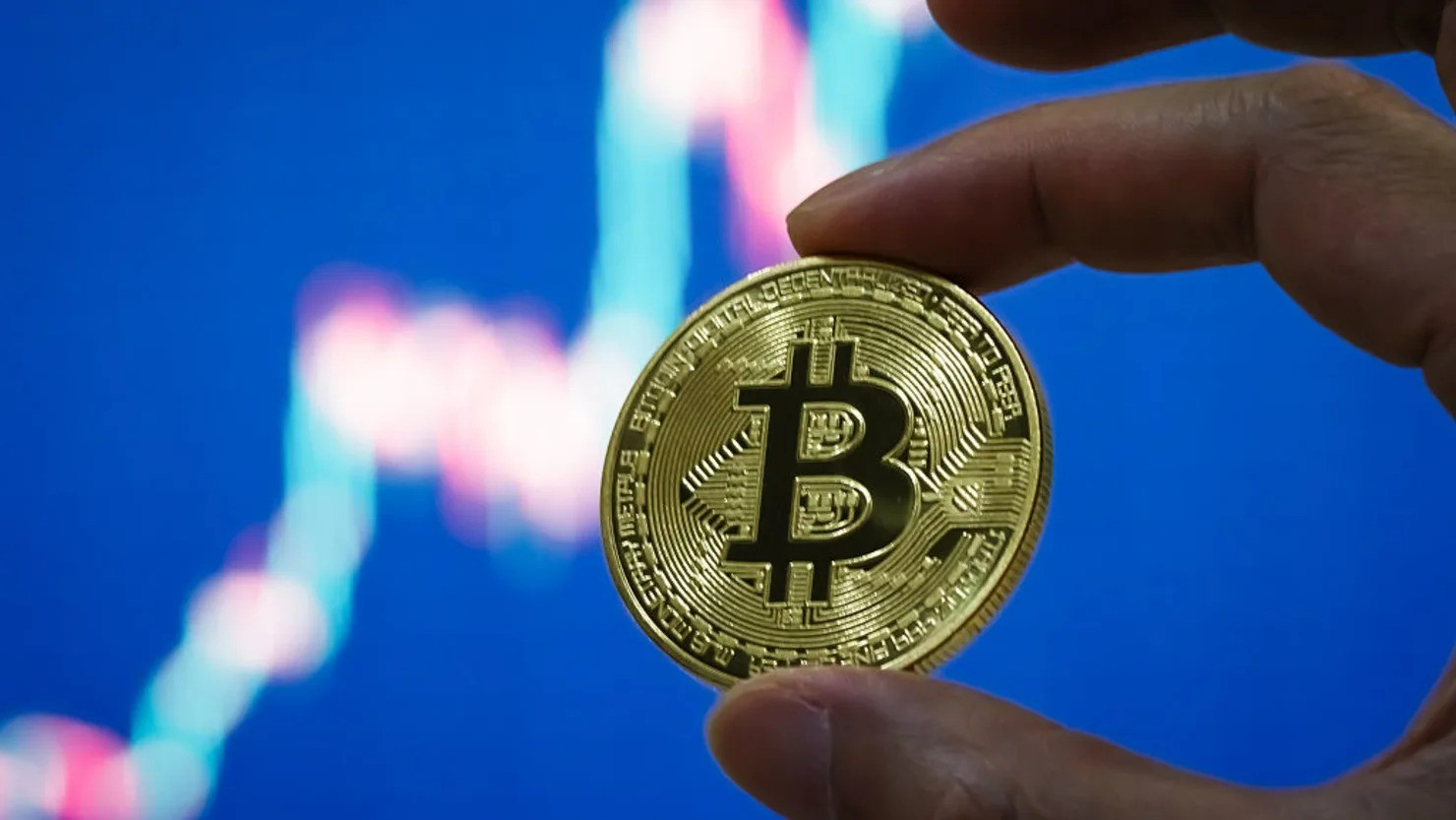 Bitcoin tăng chóng mặt, chuyên gia cảnh báo rủi ro 'tiền ảo vô giá trị' - Ảnh 3