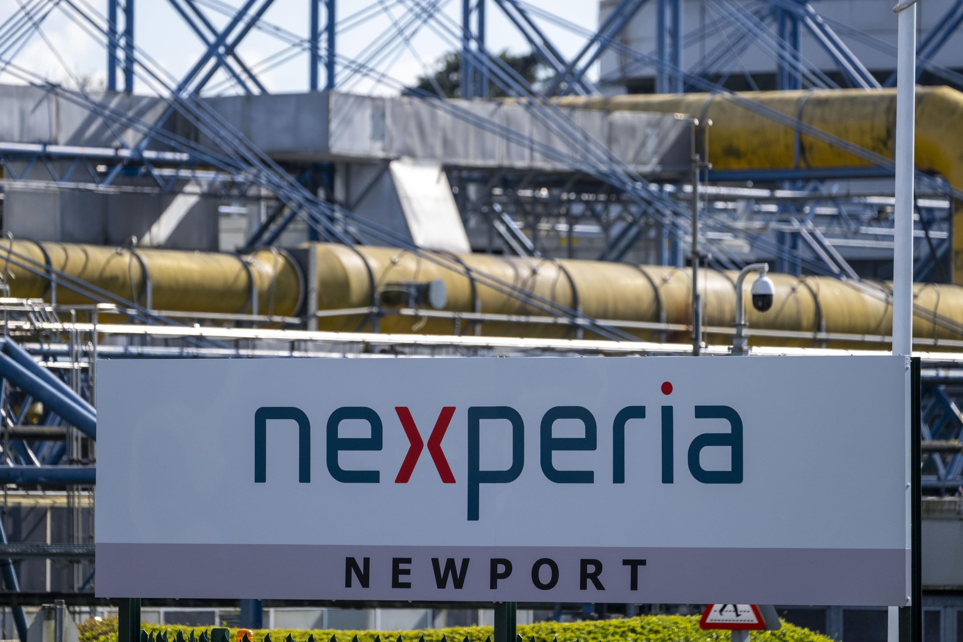 Nước châu Âu bất ngờ “tịch thu” công ty chip Trung Quốc sau khi Bắc Kinh ban hành các biện pháp hạn chế ngành bán dẫn - Ảnh 1