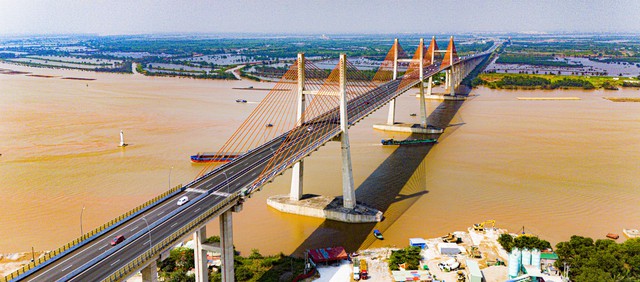 Cây cầu dây văng lọt top 3 nhiều nhịp nhất thế giới, nằm trên tuyến cao tốc đắt đỏ nhất, được thiết kế và thi công hoàn toàn bởi đội ngũ kỹ sư Việt Nam: Ai đứng sau? - Ảnh 2