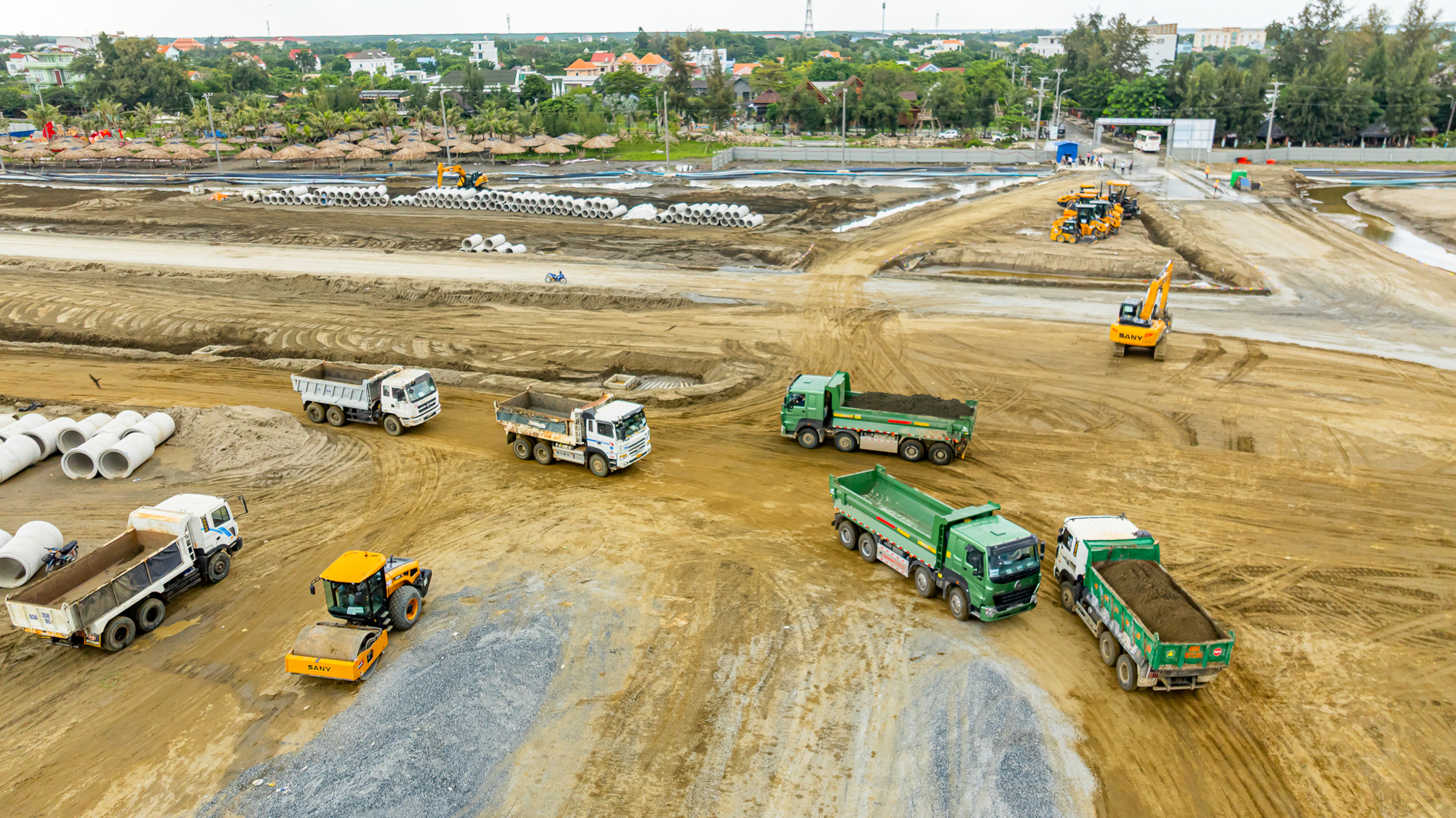 Thay bạn đi xem công trường đại lộ rộng 120 m, dài 8 km ở siêu dự án lấn biển lớn nhất Việt Nam của Vinhomes - Ảnh 11