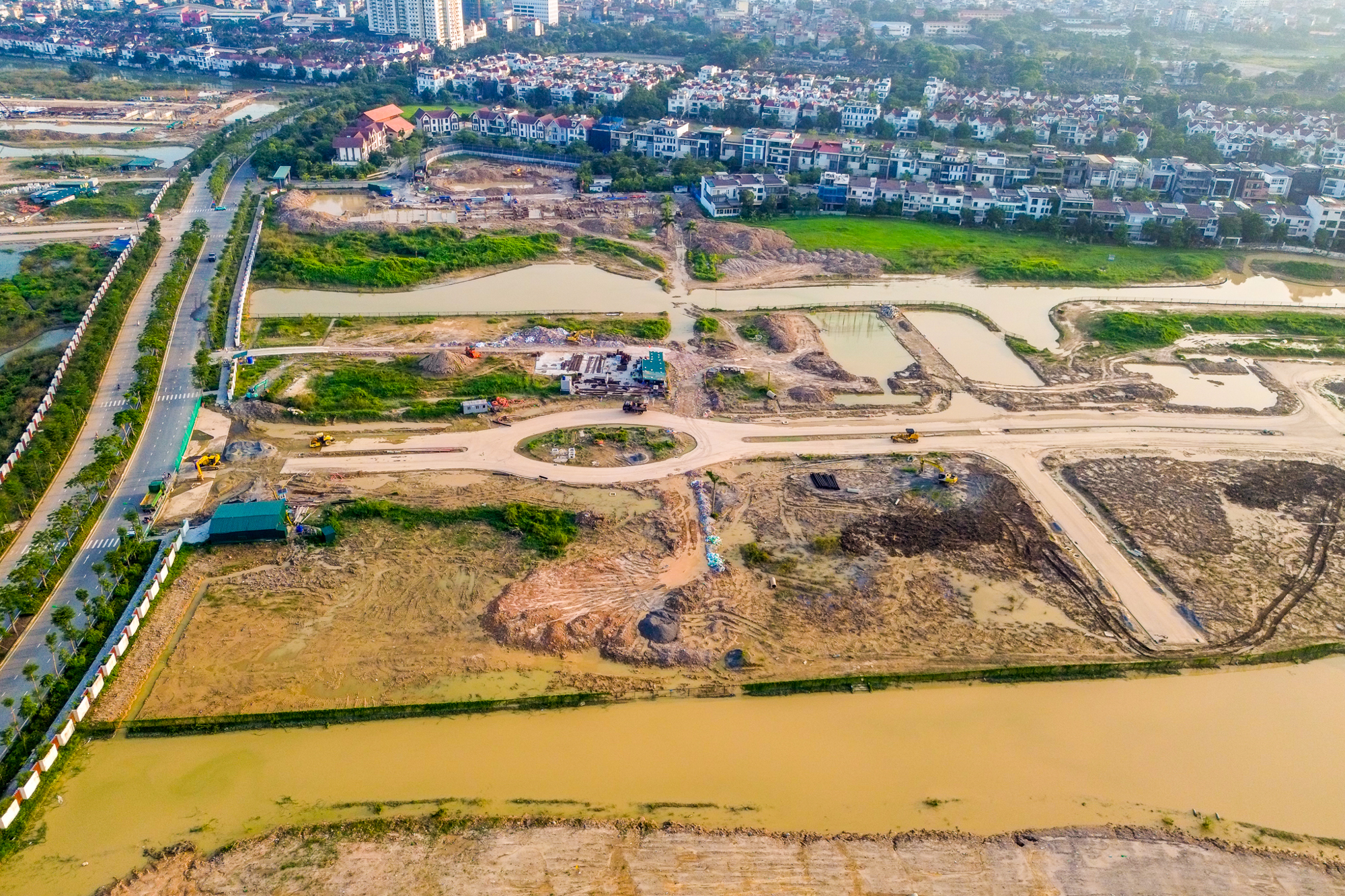 Toàn cảnh công viên rộng gần gấp 4 lần sân Mỹ Đình, nằm giữa khu nhà giàu đắt đỏ bậc nhất Hà Nội - Ảnh 11