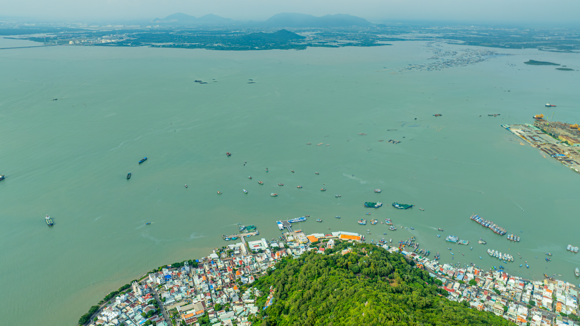 Toàn cảnh khu vực được đề xuất xây cầu nối Cần Giờ với Vũng Tàu, nằm trong dự án lấn biển 9 tỷ USD của Vinhomes - Ảnh 11
