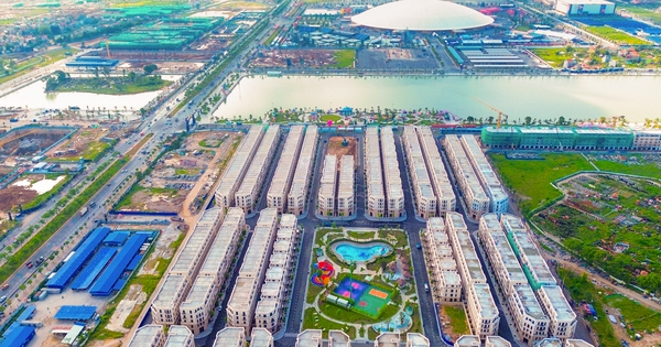 Sau 2 năm khởi công, dự án "hot" nhất của tỷ phú Phạm Nhật Vượng tại Hà Nội giá đã tăng gần gấp đôi, hạ tầng xung quanh đầy bất ngờ