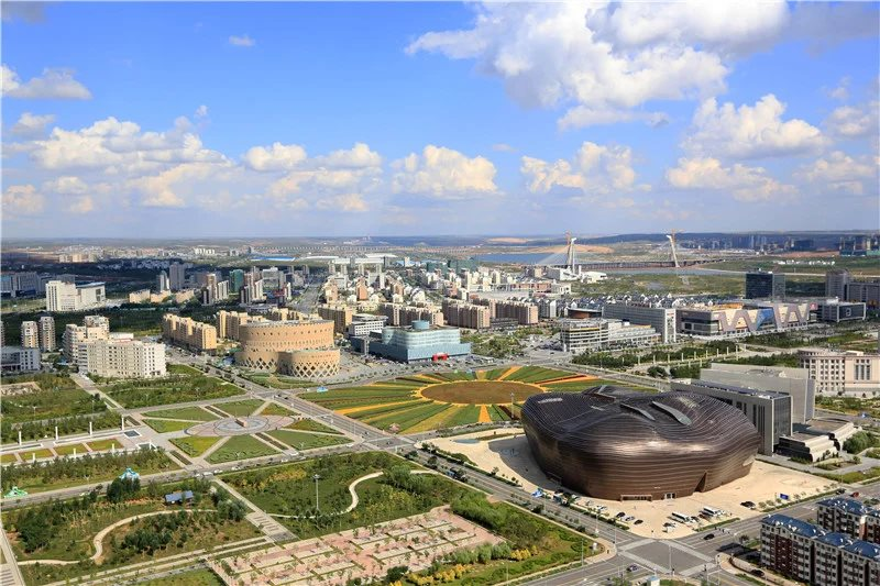 Phát hiện “thành phố ma” ở Trung Quốc: Hiện đại, bề thế mà không bóng người, chỉ có xe tự chạy trên đường - Ảnh 2