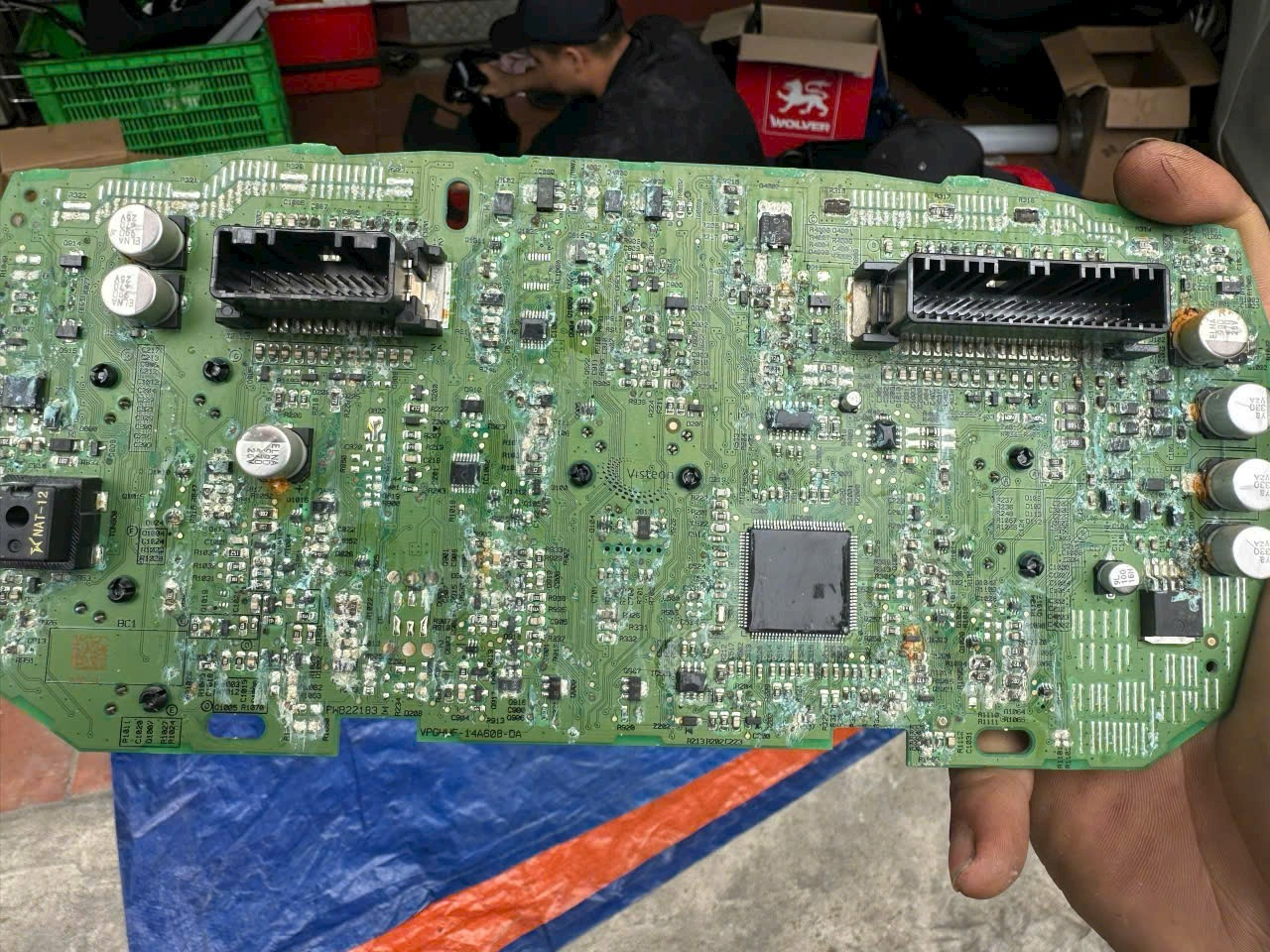 Ô tô bị ngập bùn được xử lý như thế nào? - Ảnh 2