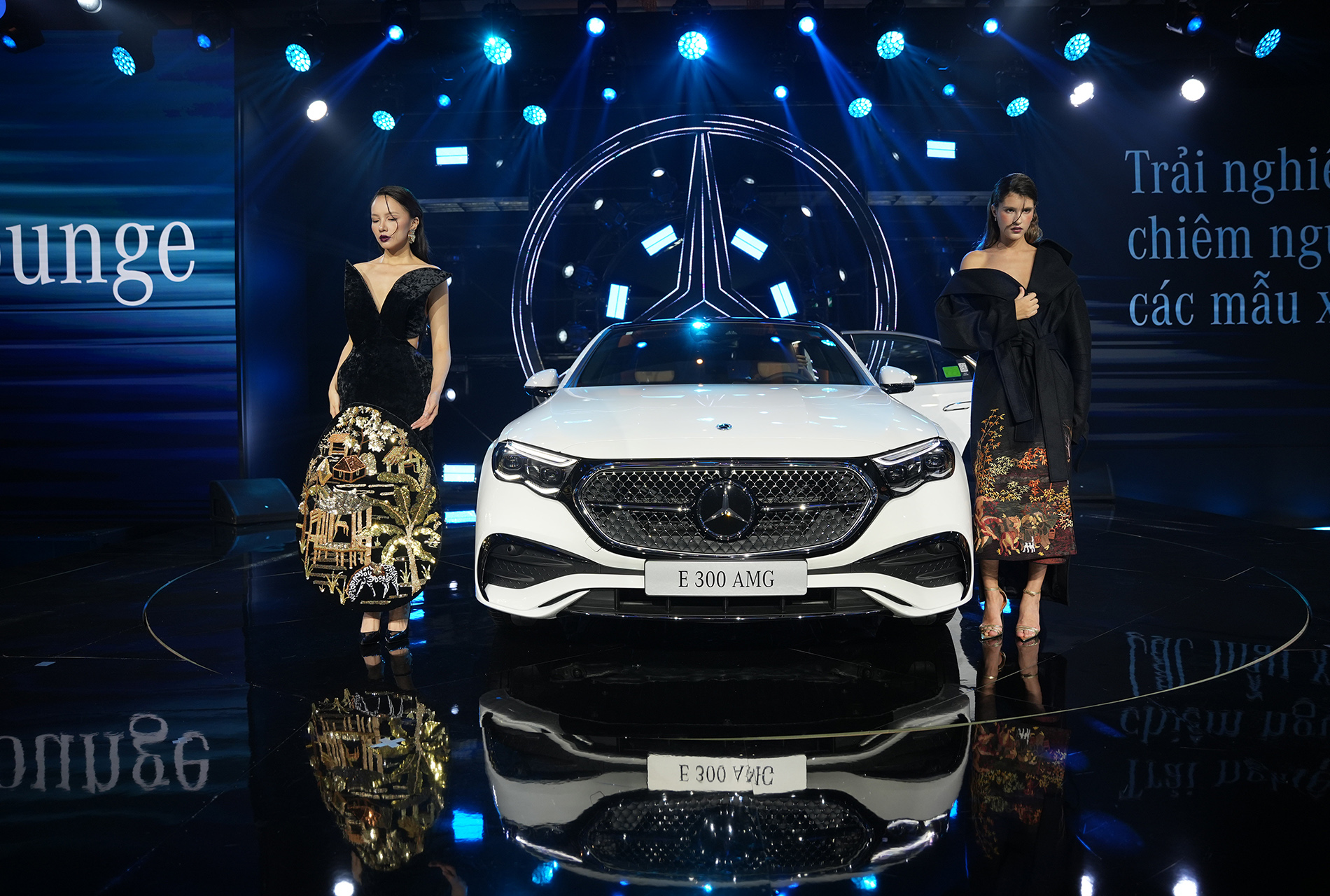 Mercedes-Benz E-Class 2025 chính thức ra mắt tại Việt Nam: Lột xác từ trong ra ngoài, giá 2,45- 3,2 tỷ đồng - Ảnh 1